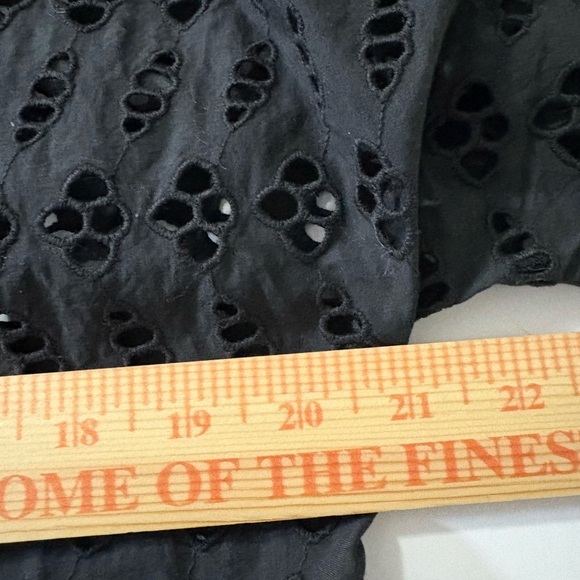 Lilla P Black Eyelet Lace Cropped Dolman Sleeve Blouse w Waist Tie and Camisole - Picture 9 of 16